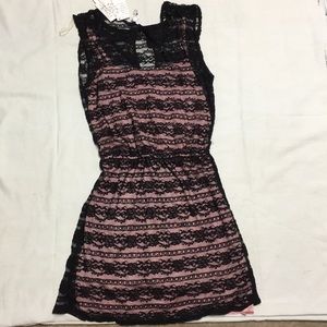 Ⓜ️ Black lace pink dress